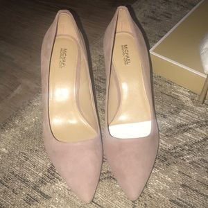 Michael by Michael Kors Dorothy Pump